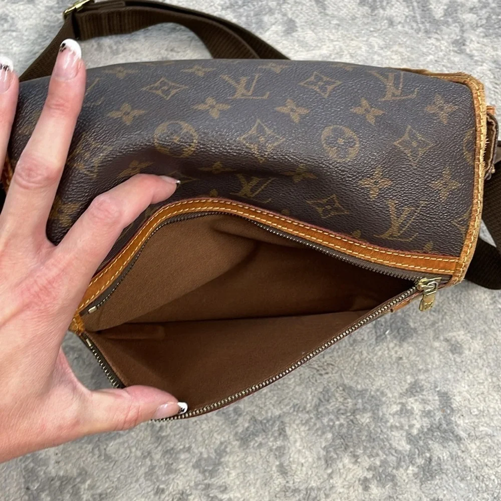 Louis Vuitton Messenger Bosphore PM M40106 Monogram Canvas Crossbody Bag Brown